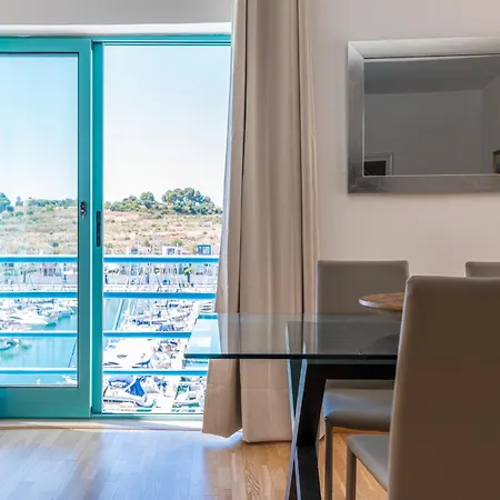 Luxury 1 Bedroom Apartment, Marina De Albufeira4 公寓 *